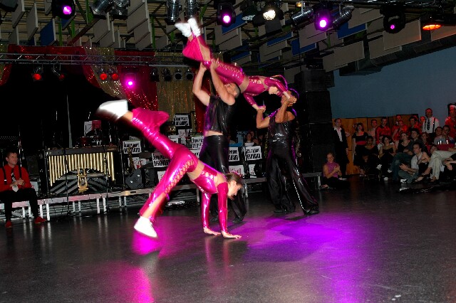 min 2005 11 12 fous swing 186